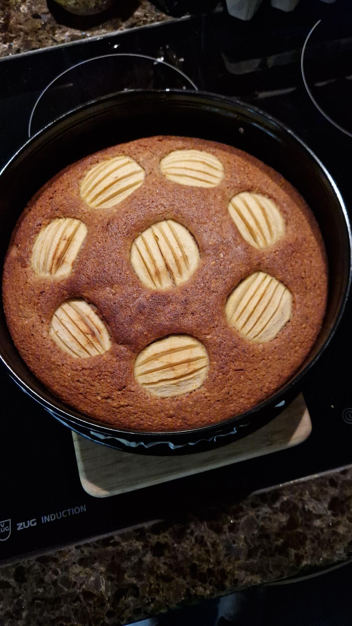 Marroni-Apfel Kuchen 2025